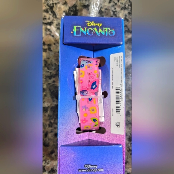 Disney Enchanted 2 available Girls Digital Watch WIth LCD Lights - Picture 2 of 2